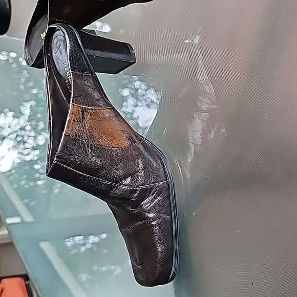 Liz Claiborne Flex Brown Leather Mules Booties Sz 8 - Picture 2 of 4